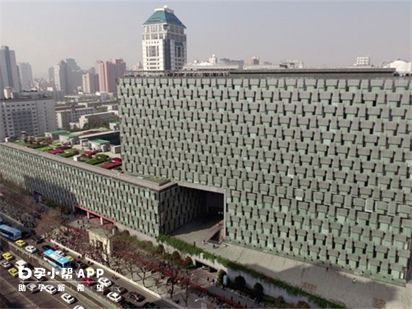 南京鼓樓醫院大樓
