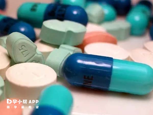 自然週期方案不用藥物誘導排卵
