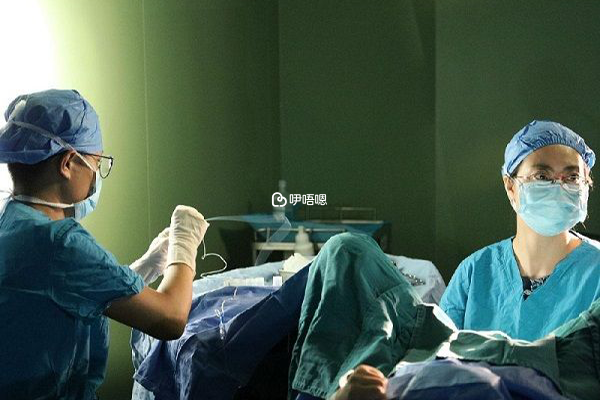 輸卵管造影相比宮腔鏡、腹腔鏡、輸卵管鏡等檢查來說,在許多方面是無法替代的