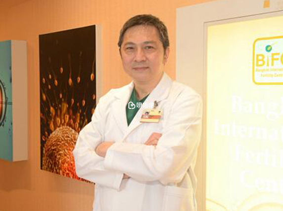 維瓦醫生是泰國試管嬰兒泰斗