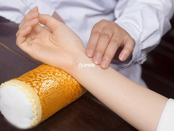 中醫把脈確認懷孕