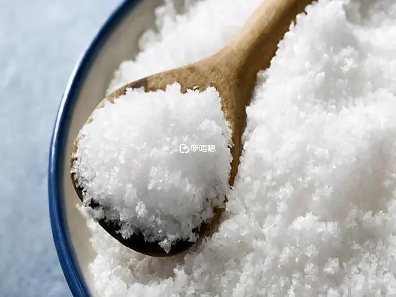 年齡太小的寶寶的確是不宜額外食用鹽的