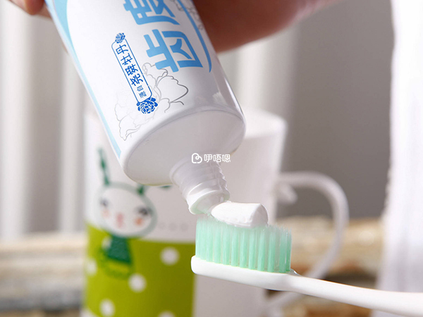 牙膏測懷孕方法解析
