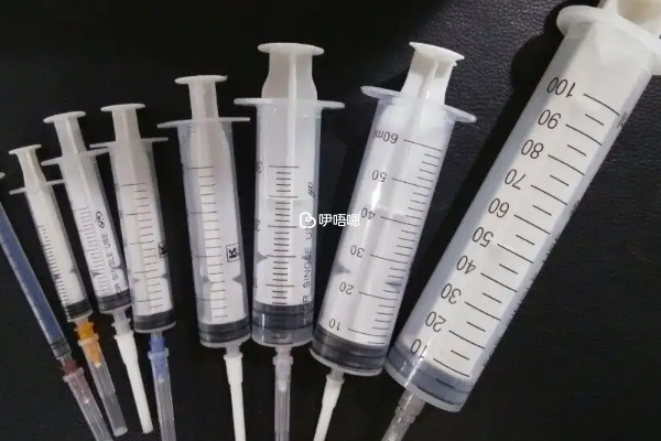 注射樂寶得打臀部